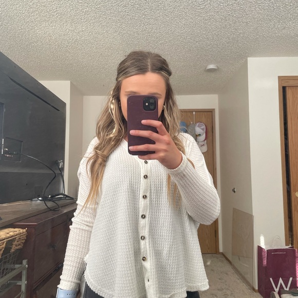 Oversized Thermal Button-Front Top - Picture 2 of 5